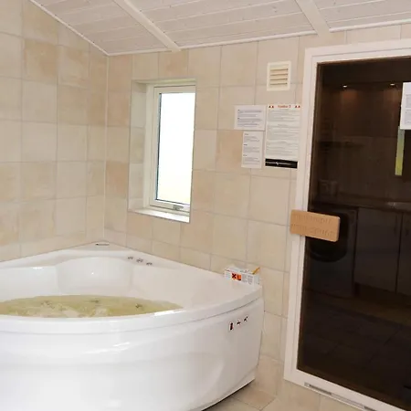 8 Person In Sydals-by Traum Nyaraló *